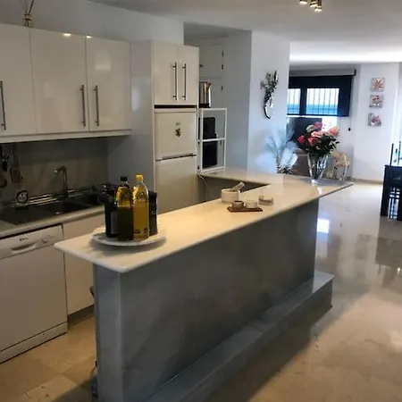 Beachfront Casa Daja דירה *