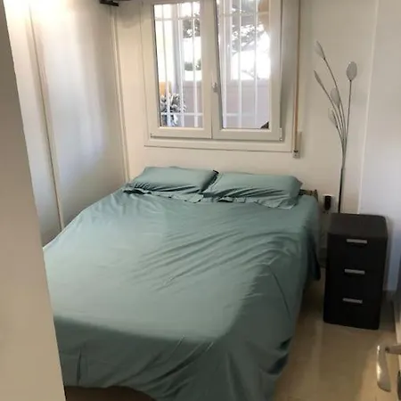 Beachfront Casa Daja דירה פואנגירולה